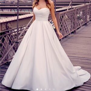 Brand New Maggie Sottero ANNISTON MARIE Size 6